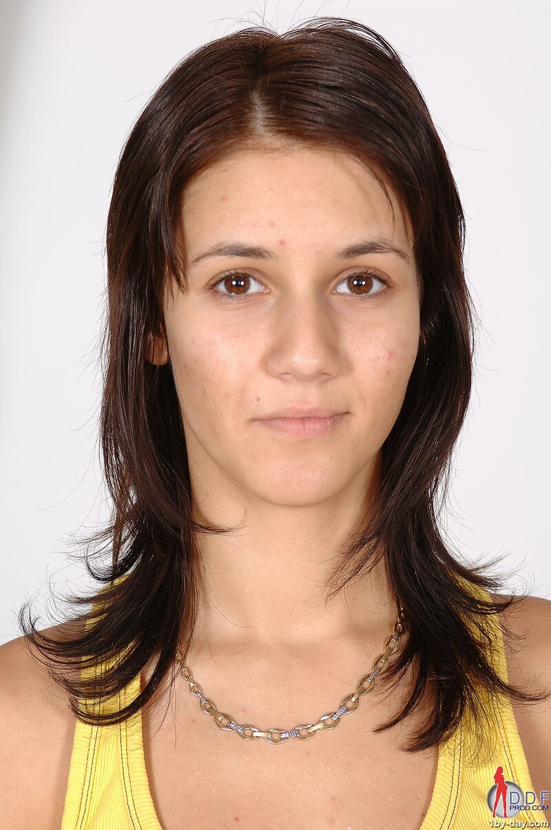 Оана, 22